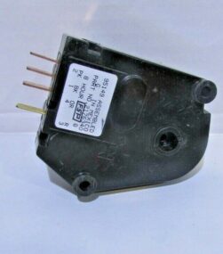 WHIRLPOOL REFRIGERATOR DEFROST TIMER-PART# 2176340