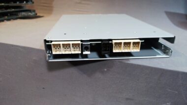 HITACHI HUS DBMS6 I/O Module for HUS Drive Tray R0307-E0103-03 REV 04, 3285196-A