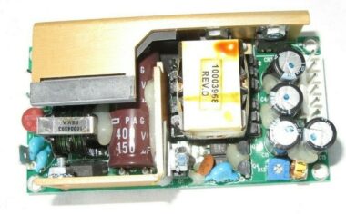 XP POWER ECM60US07 7VDC 8.6A 60W Power Supply 100-240VAC Input
