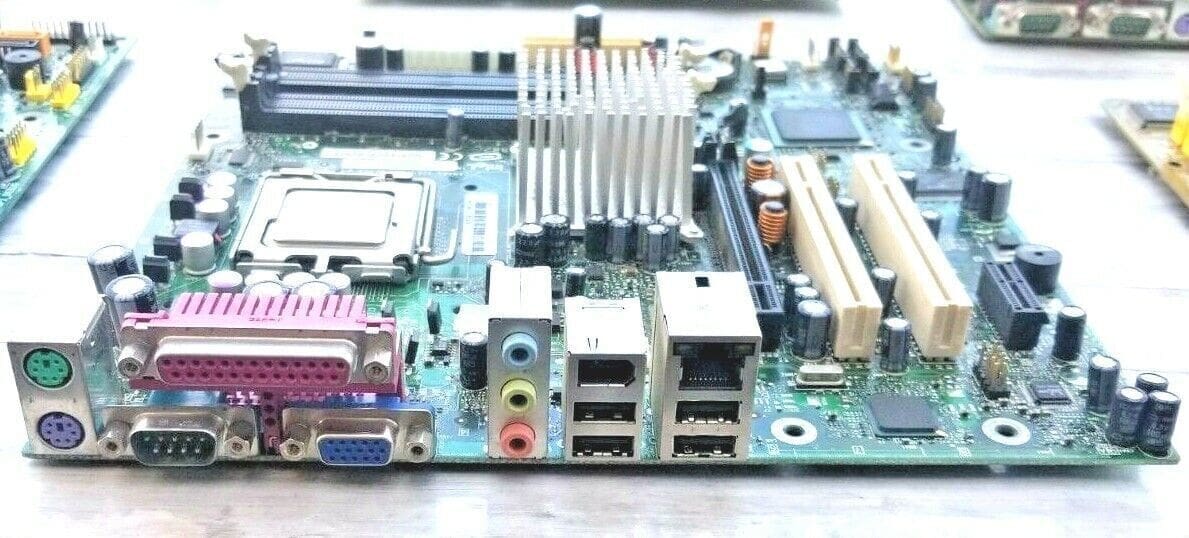 Intel C77881-304 Motherboard + 2.66GHz INTEL PENTIUM 4 SL7YU CPU