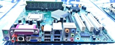 PCI Express 5188-5588 MOTHERBOARD + 3.2GHz INTEL PENTIUM 4 SL7Z8 + 1GB RAM