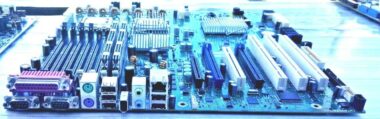 Dell 0RW199 MOTHERBOARD WITH DUAL 2.0GHz XEON SLAGC & SLAP2 CPU's + 2GB RAM