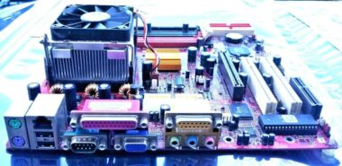 PS2-KBMS1 V3.1 MOTHERBOARD + 2.8GHz INTEL PENTIUM 4 SL6PF CPU + H/S & FAN