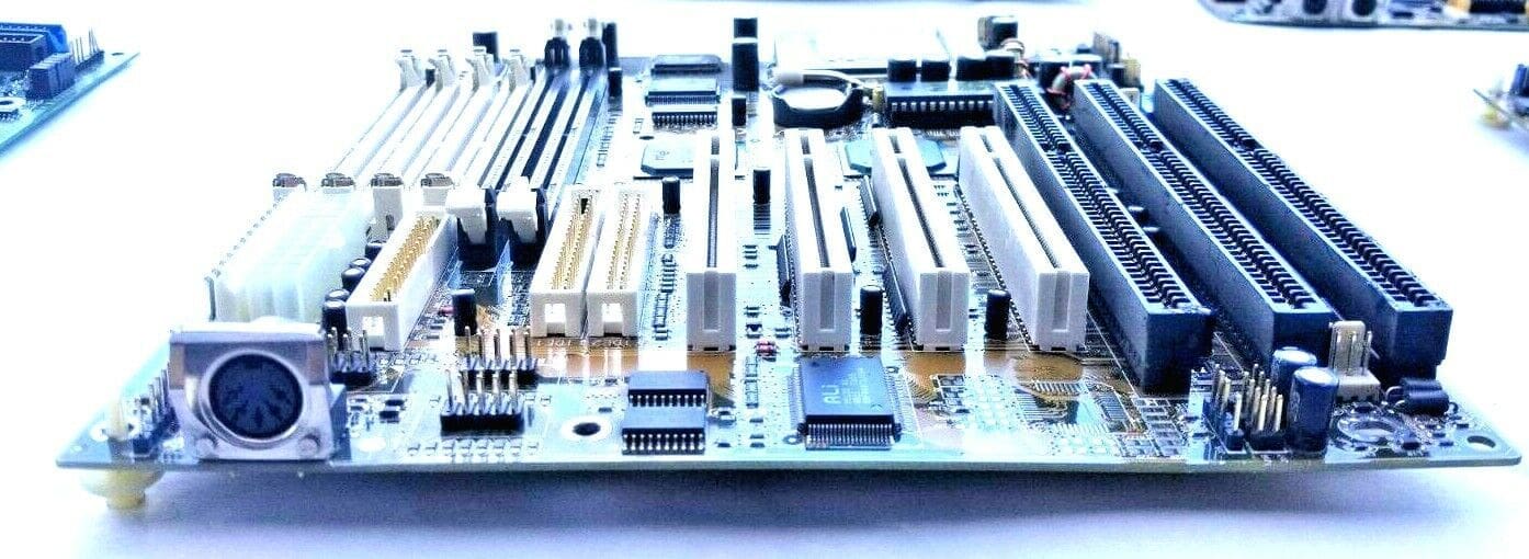 J-MARK J-5TXC Ver 2 MOTHERBOARD + 233MHz INTEL PENTIUM MMX SL27S CPU