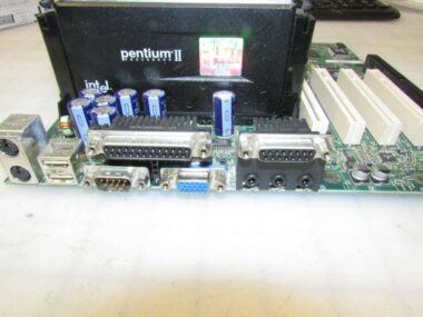 GATEWAY 718142-208 MOTHERBOARD + INTEL PENTIUM 350MHz SL2U3 CPU + 64MB RAM + H/S