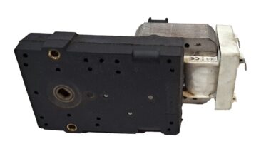 NUAIRE AWEL C 48-R Centrifuge Door Latch Assembly