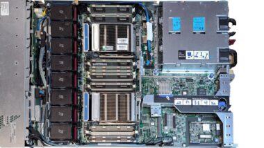 HP ProLiant DL360 Gen8 + TWO E5-2603 1.80 GHz 40GB RAM +NO HDD