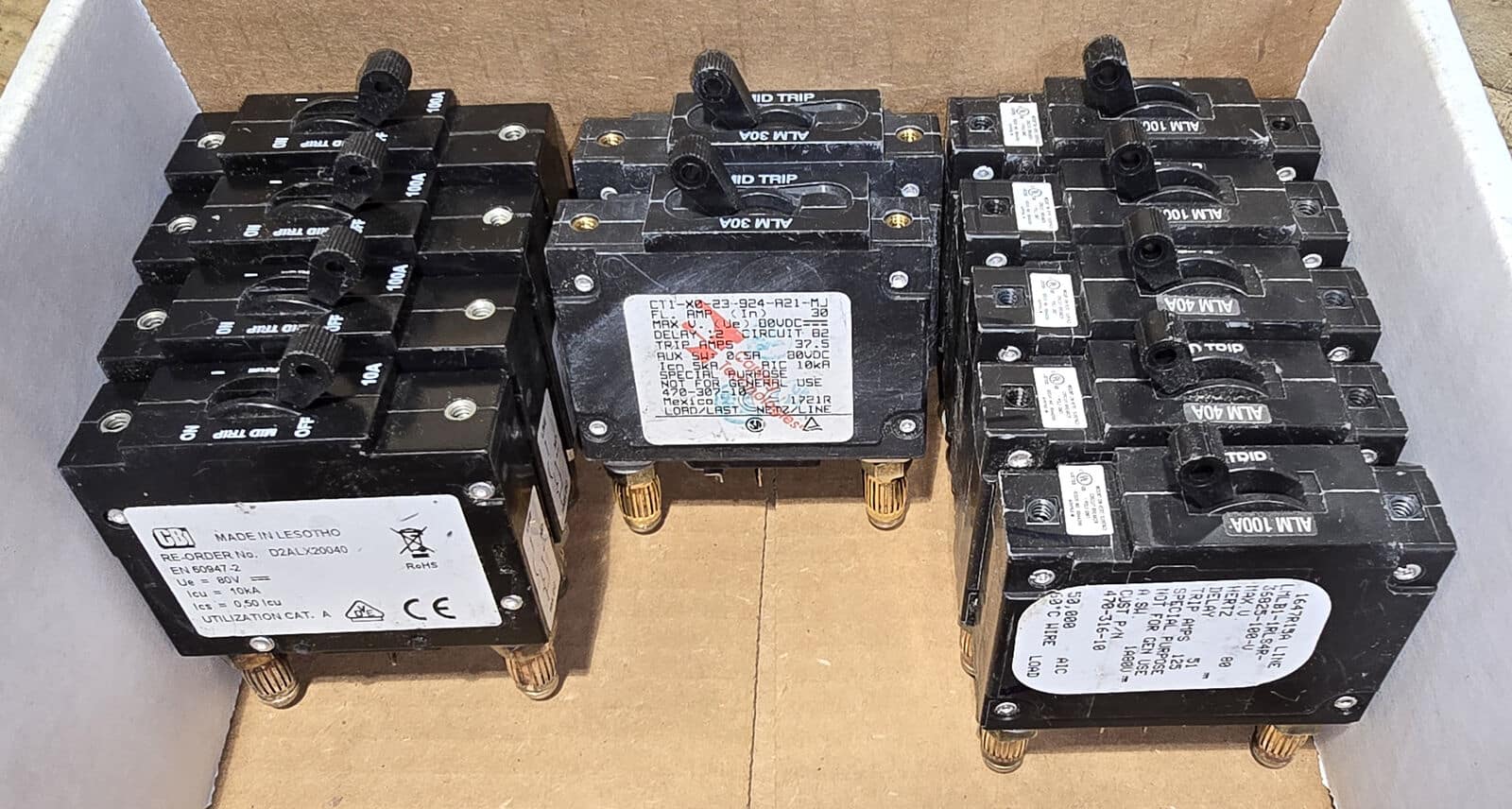 LOT OF 11 TELECOMUNICATIONS Circuit Breakers