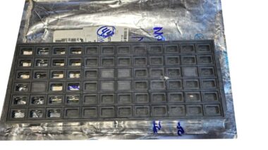 LOT OF 44 Micron MT46V2M32V1LG-5 64Mb (x32) DDR SDRAM