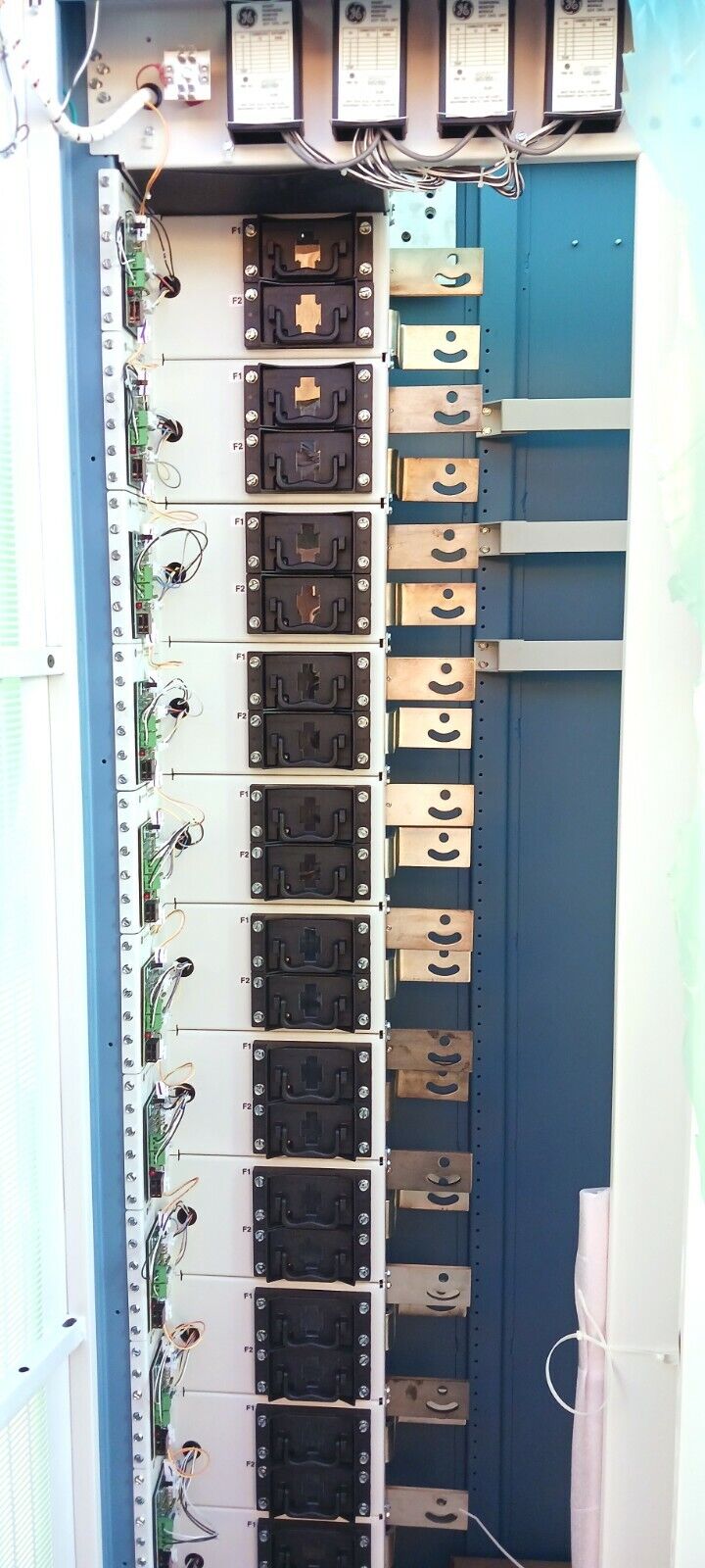 GE Lineage Power Galaxy Power Systems 4848/100, H569-434 Type BT Cabinet