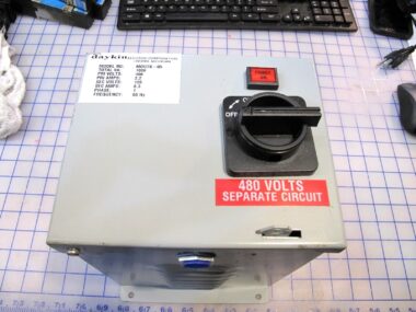 DAYKIN MDGTB-05 Midget Transformer Disconnect 480V