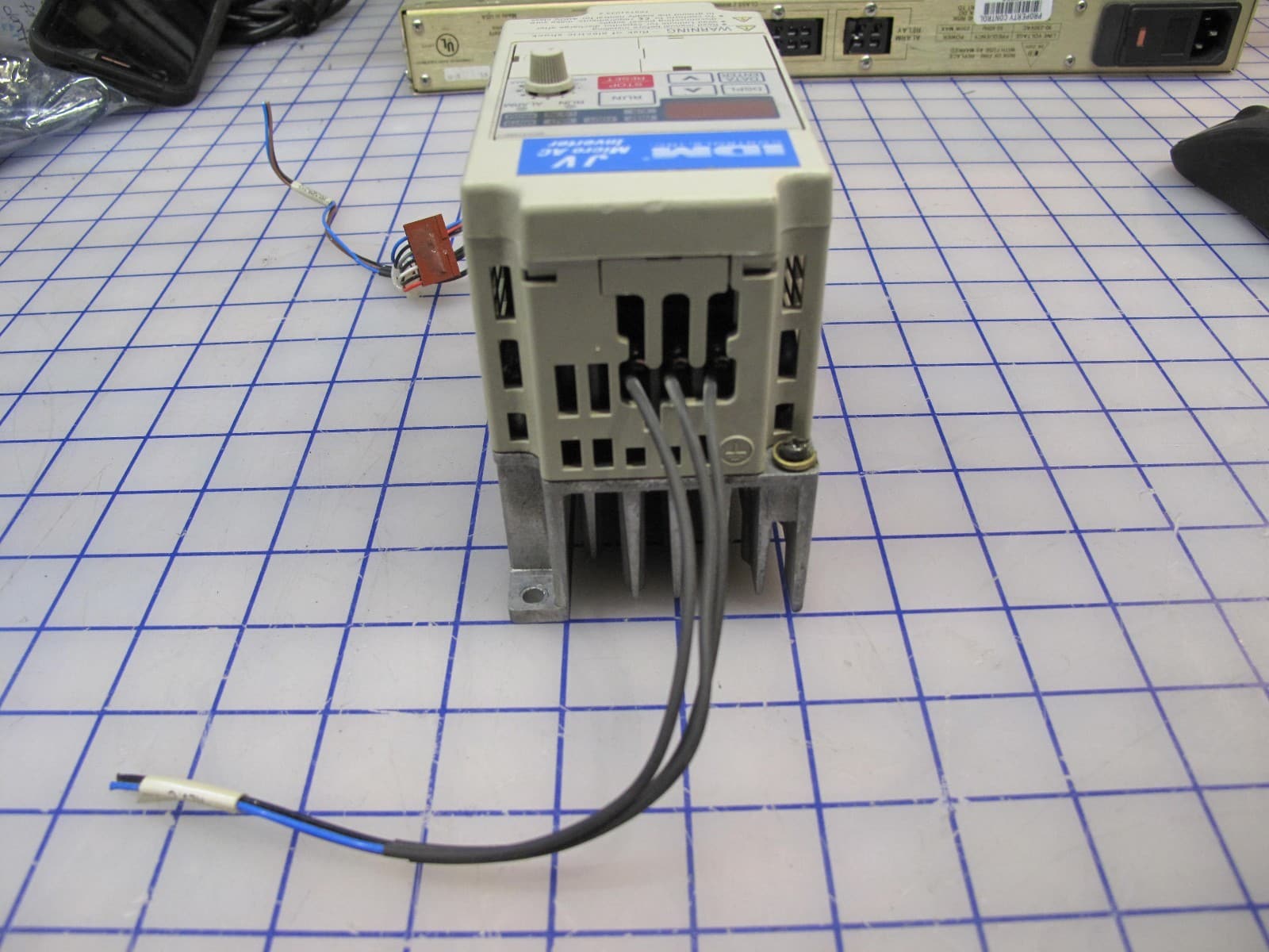 IDM CONTROLS - JV MICRO AC INVERTER SPEC 20P40 MODEL CIMR-J7AU40P4