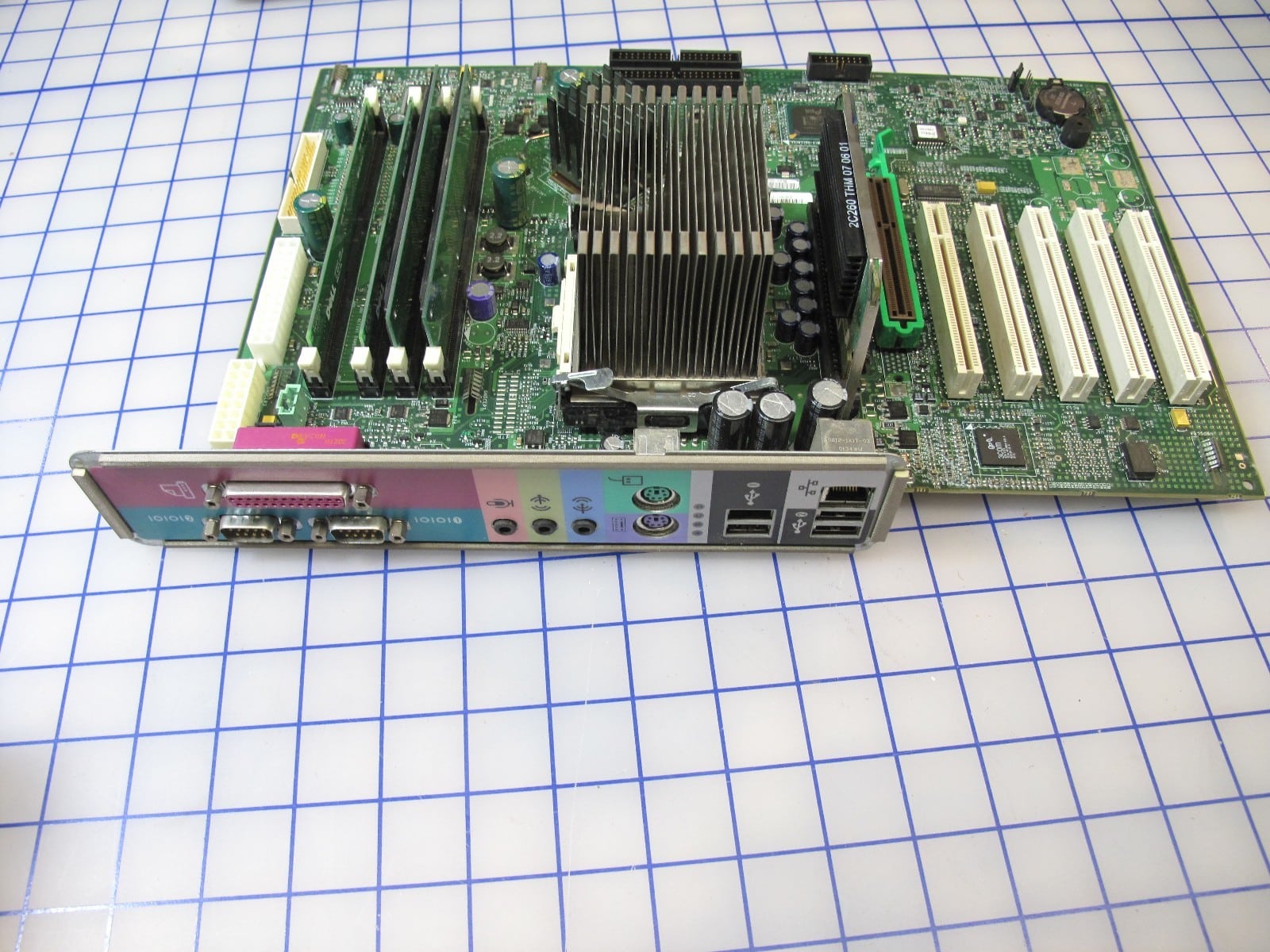 DELL 06F067 Motherboard WITH SL4WS 1.40GHz PENTIUM 4 AND 256MB RAM + HEATSINK