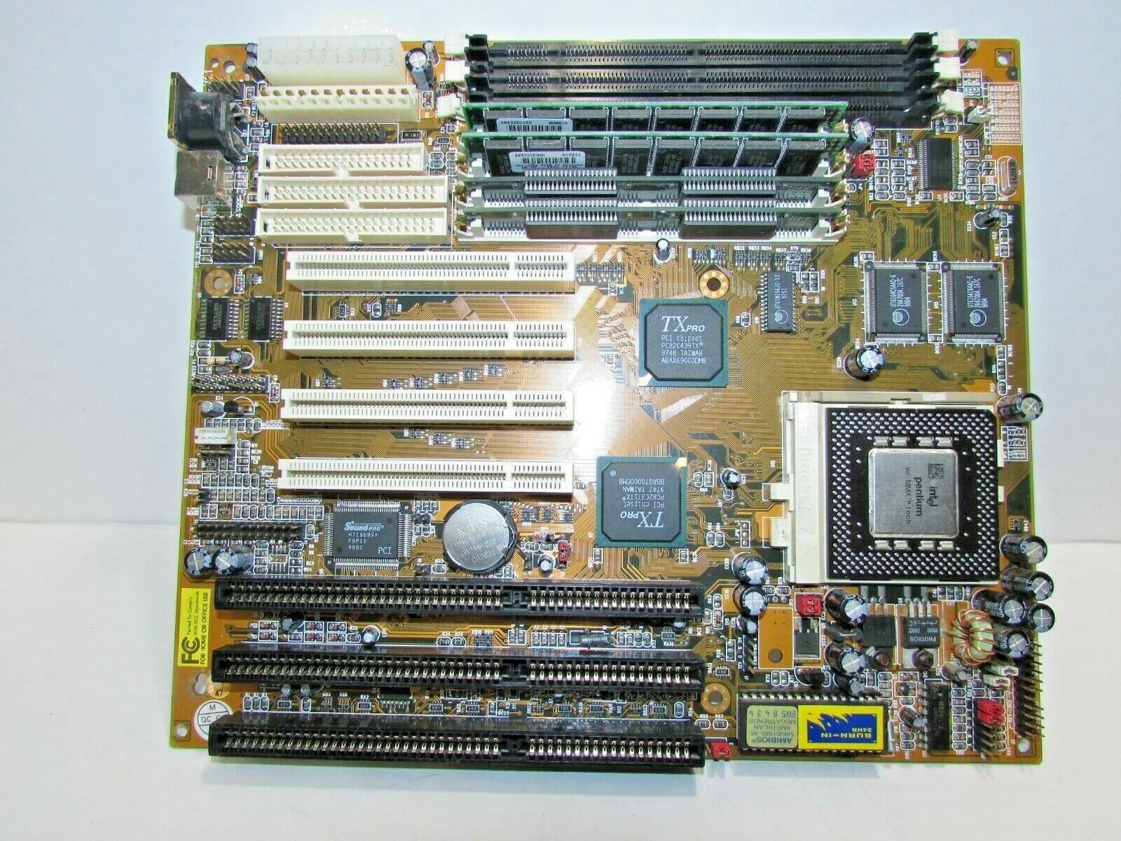 シリアル m ECS UM486 II 486 REV 1.0 UMC UM82C482AF 9210-US AT