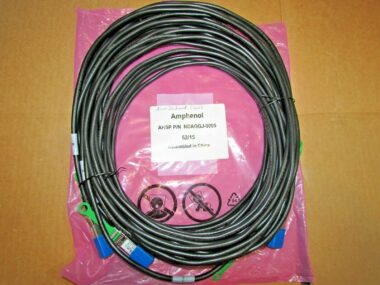 Amphenol NDAQGJ-0005 QSFP28G to 4XSFP28G Cable 26AWG 5.0 meter