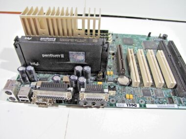 DELL 678149-312 REV.A02 MOTHERBOARD + PENTIUM II + 96MB RAM