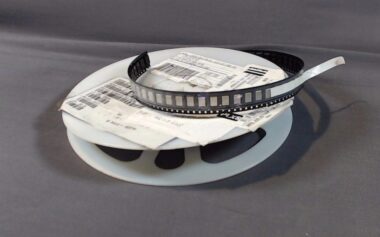 AVX 125MHz XO LVDS Oscillator 2.5V Standby 6-SMD, KC7050P125.000L20E00 QTY:150
