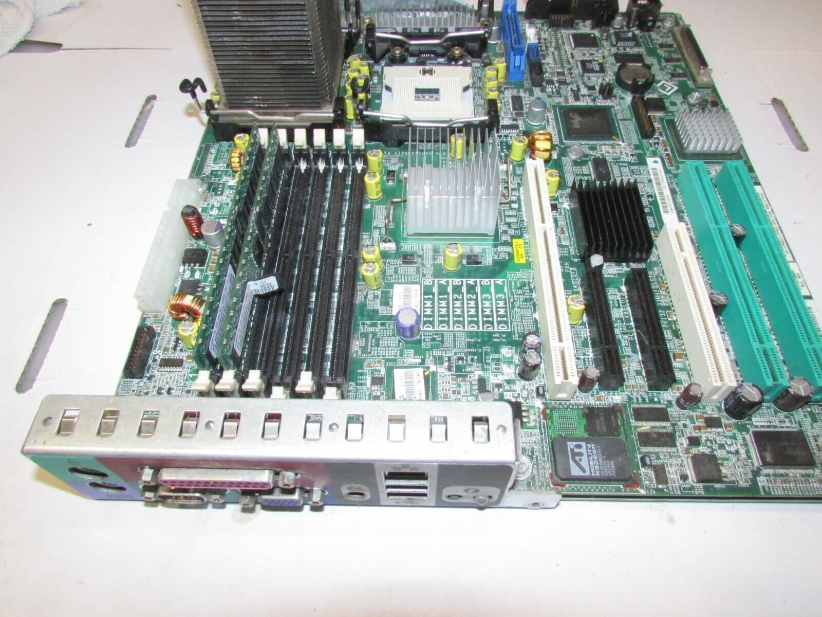 Dell 0P8611 Poweredge Server 1800 System Board + 1 XEON CPU + 2GB RAM