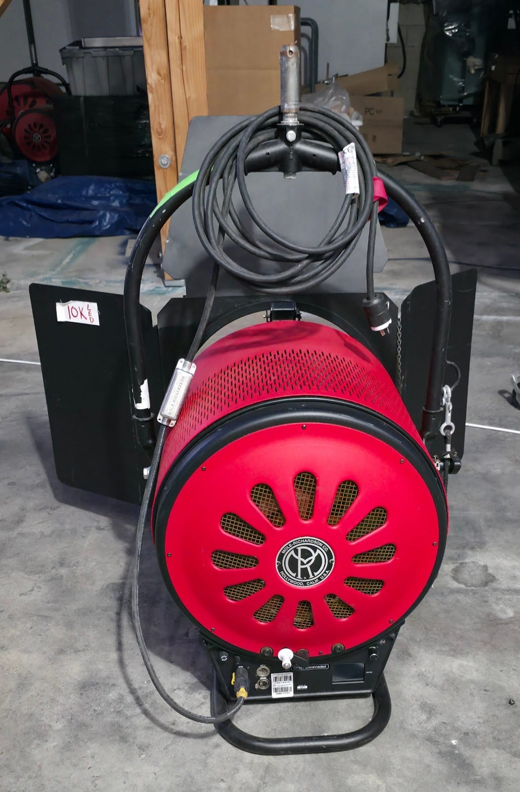Mole-Richardson Vari-Tener LED 1500W 14" Fresnel Studio Light w/ Barn Doors & Gr