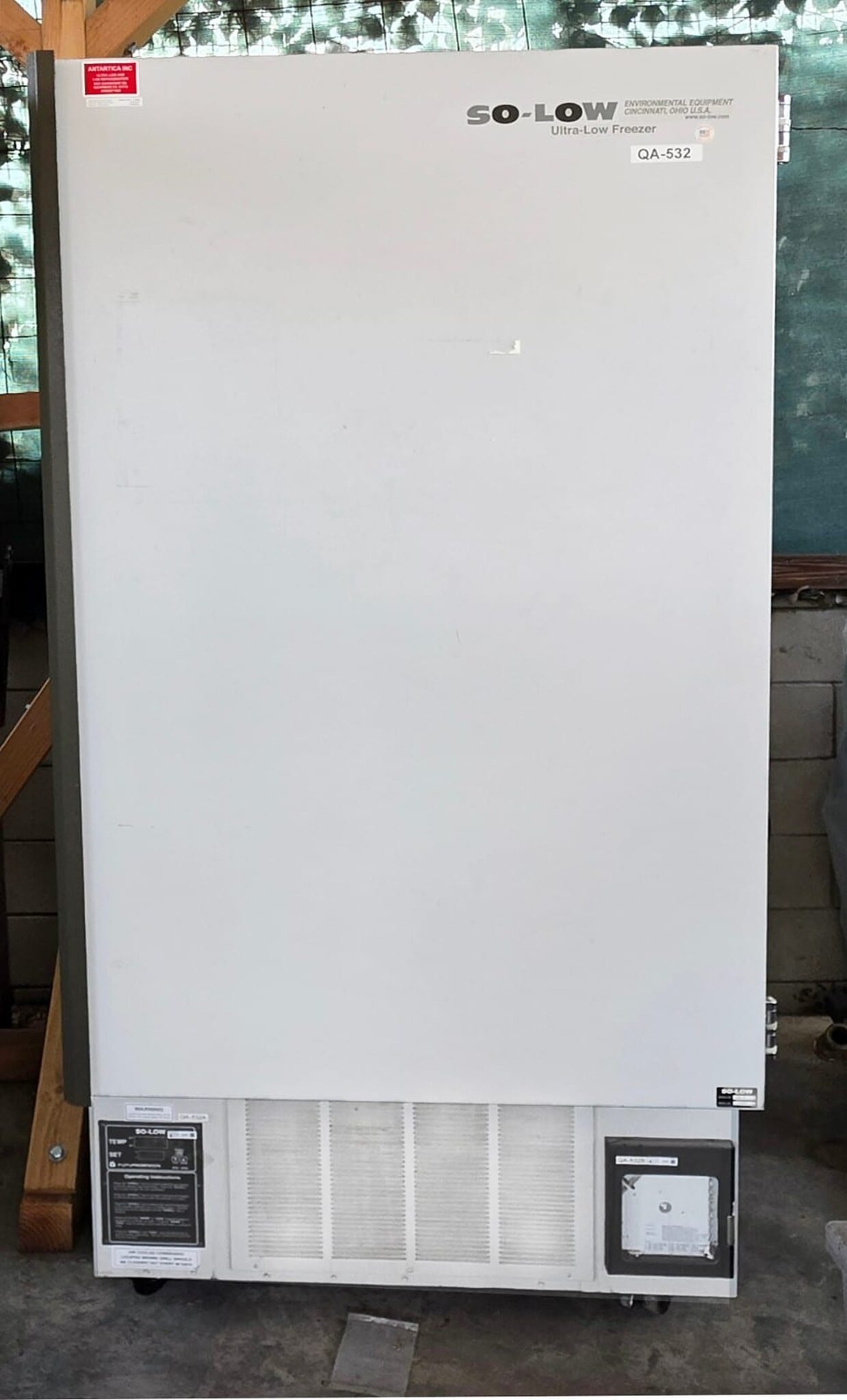 So-Low U85-22 upright ultra-low temperature minus 85 C laboratory freezer with CO2 backup system, tested and working, from our surplus inventory