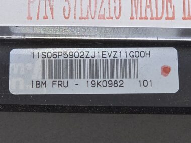 IBM 19K0982 Intel Pentium III Xeon 700MHz 1MB L2 Slot 2 Processor 37L0215